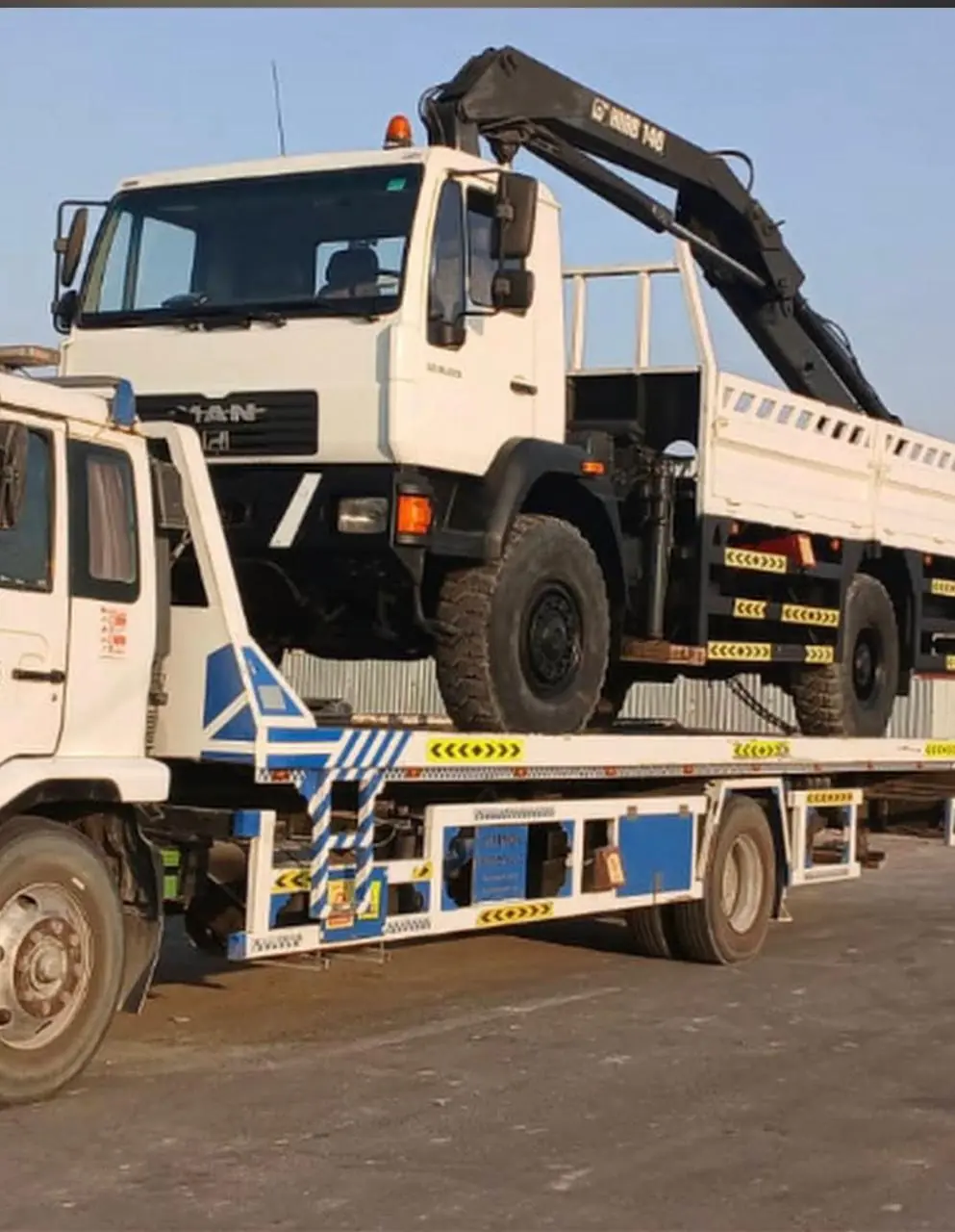 MZ Meer heavy duty recovery truck transporting a crane vehicle