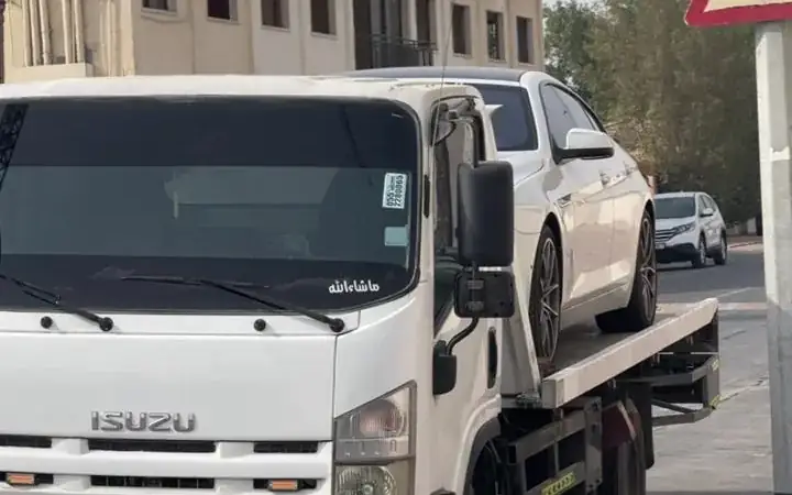 MZ Meer recovery truck attending a locked vehicle in Dubai